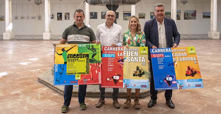 Curro Cardador, Manolo Sánchez Parra, Ana Blasco y Manuel Torrejimeno durante la presentación del evento.