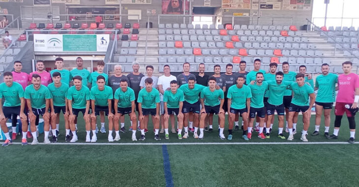 La foto de familia del plantel ahora mismo de los pontanos. Foto: @SalermPG