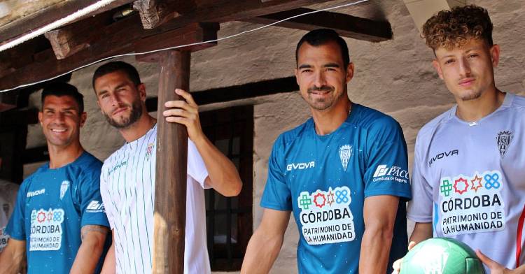 Las equipaciones del Córdoba para la temporada 2022-23