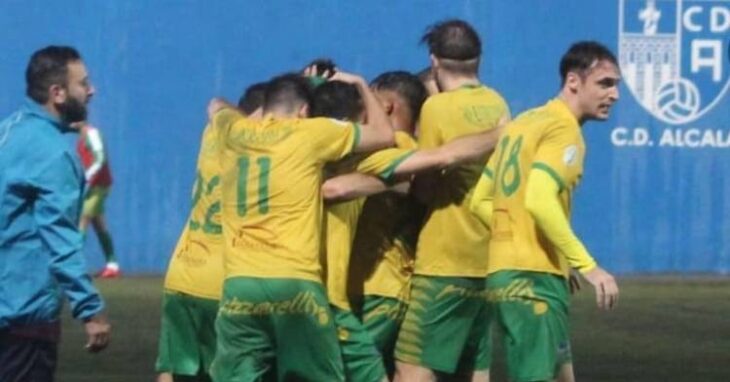 Los jugadores del conjunto auriverde celebrando un gol