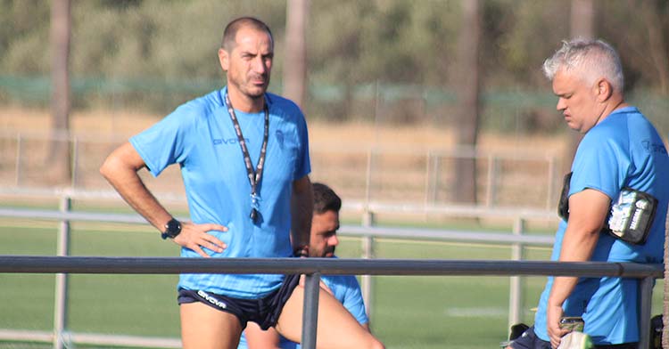 Diego Caro, entrenador del Córdoba B. Foto: CCF
