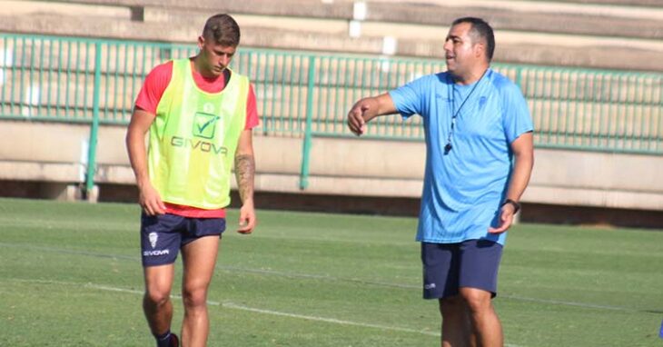 Germán Crespo rectificando y dando instrucciones a Jorge Moreno.