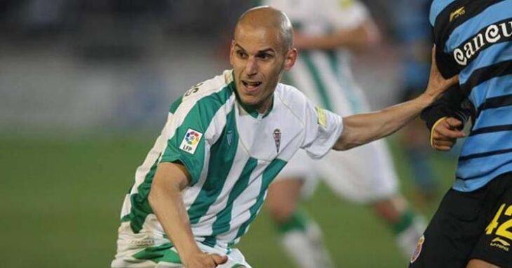 Javi Hervás jugando con el Córdoba en la temporada 2011-12.