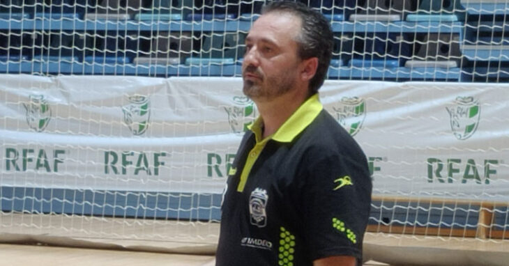 Juanma Cubero en su área técnica