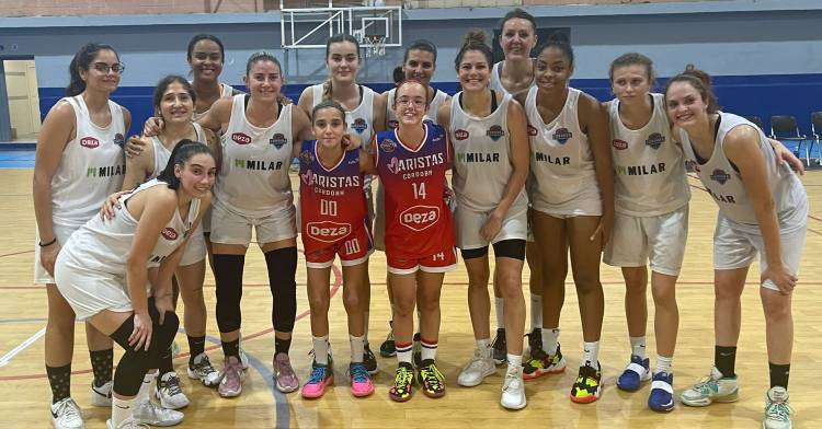 Las jugadoras del Milar Córdoba BF posando en su tercer amistoso