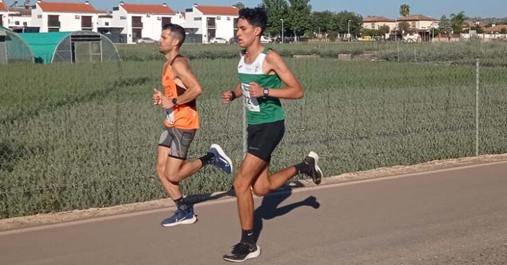 Ervigio Peña Adán corriendo por el circuito de Encinarejo.