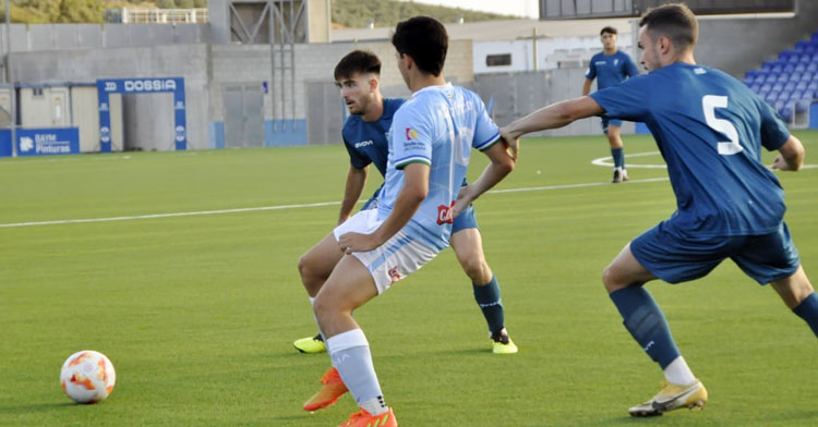 El Córdoba B encimando al cuadr aracelitano. Foto: Ciudad de Lucena