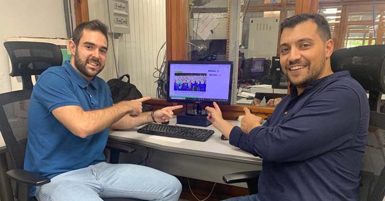 Nacho Serrano y Fernando López en la redacción de PTV Córdoba.