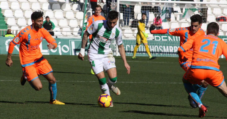 Jaime Romero intentando un escarceo individual en el Córdoba-Rayo Majadahonda de 2019. Autor: Paco Jiménez