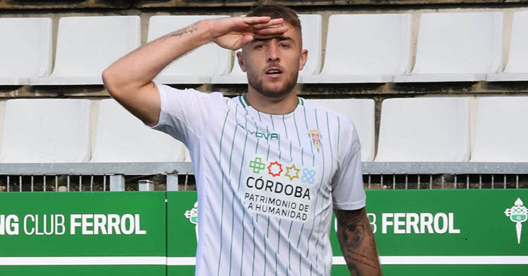 Antonio Casas celebrando su cuarto gol de la temporada.