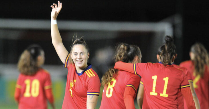 La selección española femenina sub19 celebrando uno de sus goles. Foto: @Mr_Mark_Brown