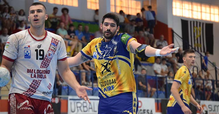 El lamento de Javi García tras fallar el último tiro que pudo dar el empate.