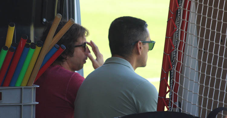 Juanito, junto a Raúl Cámara, siguiendo un entrenamiento del Córdoba.