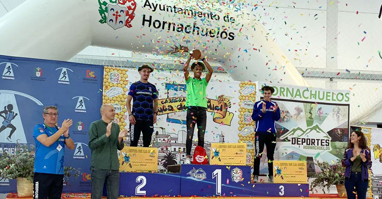 Mohamed Lansi celebrando su triunfo. Foto: Club Trotasierra