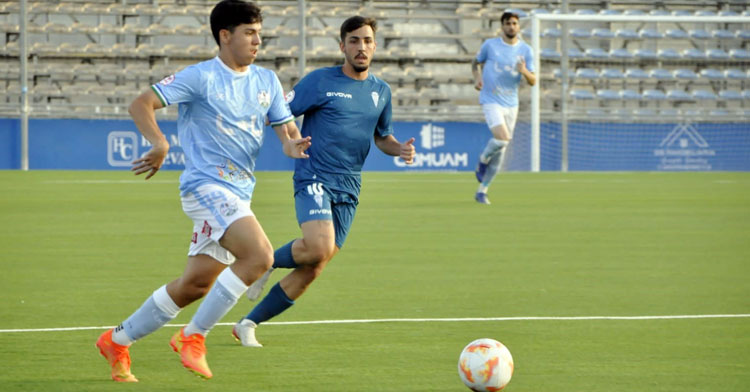 El Ciudad de Lucena tendrá un nuevo derbi y el Córdoba B una salida compleja a Coria. Foto: Ciudad de Lucena