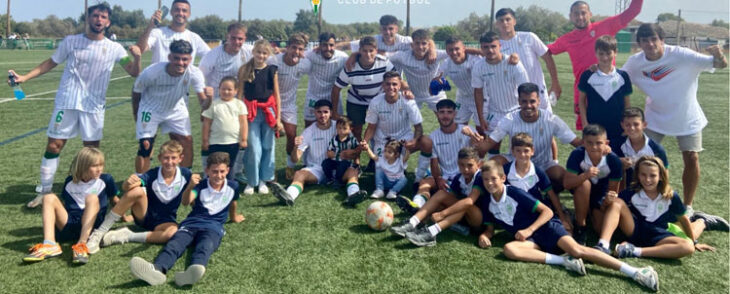 La celebración en el césped de los chicos del Córdoba B. Foto: CCF