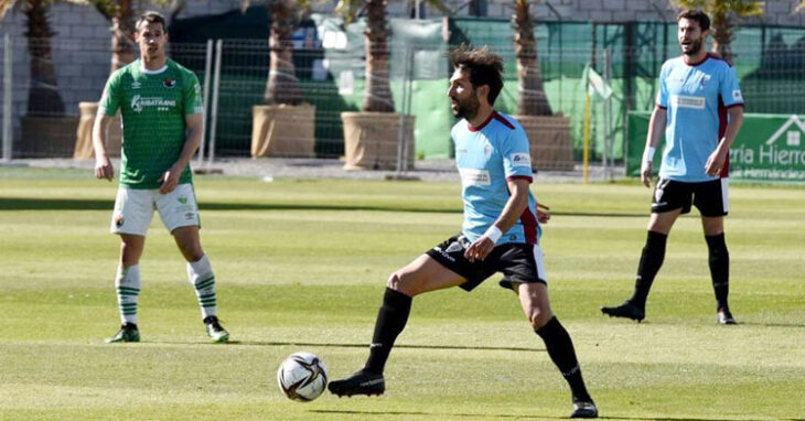 Álex Bernal en el Cacereño-Córdoba de la pasada temporada. Foto: CCF