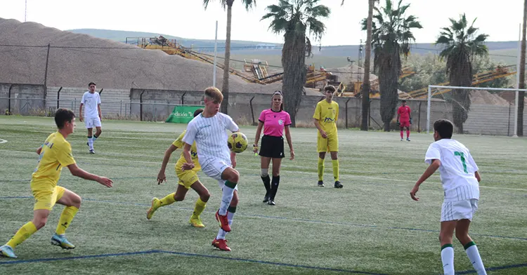 El Cadete B del Córdoba en su partido contra el Palma del Río