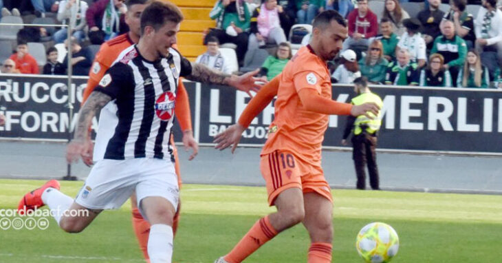 De las Cuevas en el partido del Córdoba en Badajoz en 2019. Foto: CCF