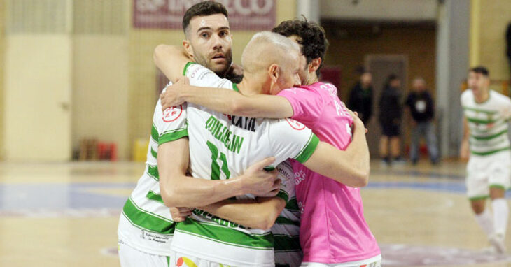 La celebración del 4-3 de Miguelín. Foto: Córdoba Futsal