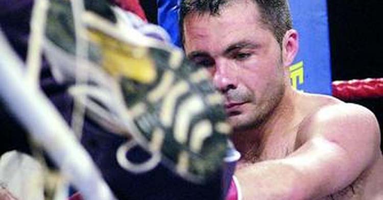 Pensativo. Rafa 'El Balita' Lozano en su último combate en Vista Alegre en febrero de 2007.