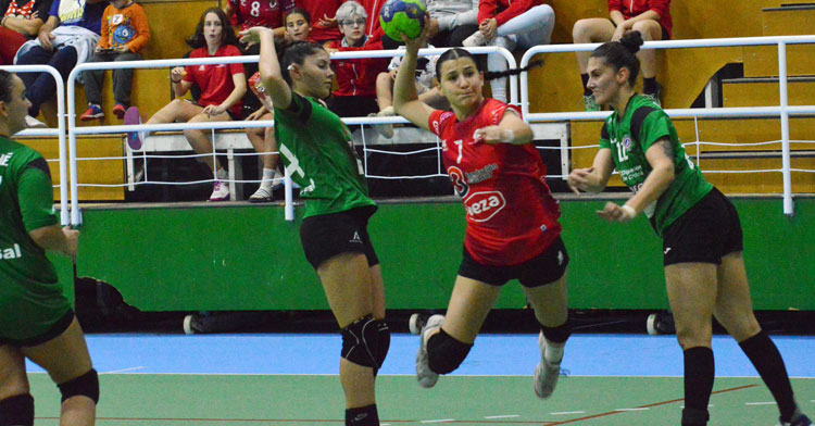 Tanto Adesal como Deza CBM sacaron sus dos puntos en la jornada intersemanal. Foto: CBM