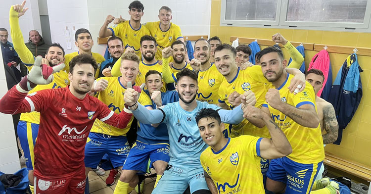 La alegría de los palmeños en El Viso del Alcor. Foto: Palma Deportes