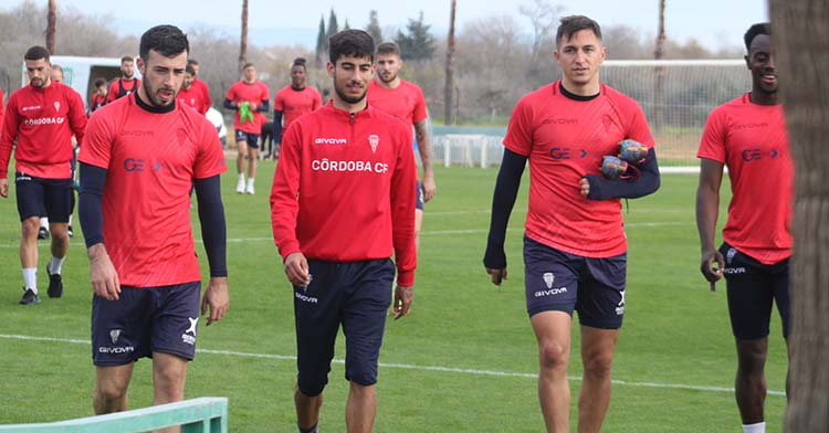 Calderón, entre Puga, que también es libre de fichar por cualquier equipo, y un Carracedo que renovó a finales de noviembre, ve el futuro con muchas ofertas.