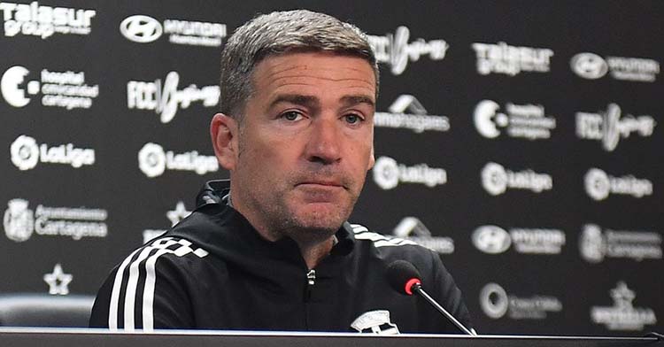 Luis Carrión en la sala de prensa del Cartagonova.