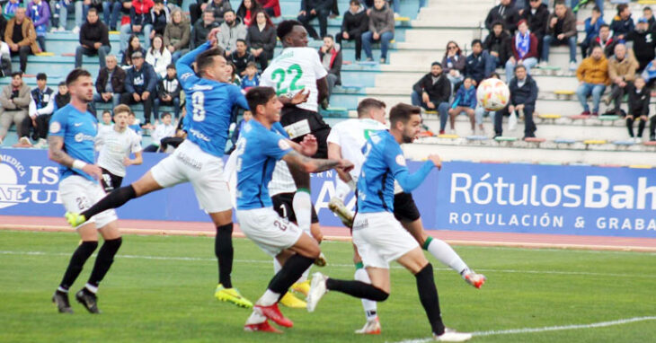 El cabezazo de Diarra que restablecía el empate inicial ante el San Fernando.