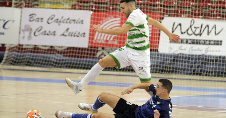 Alberto Saura en un momento del encuentro contra el Betis. Foto: Córdoba Futsal