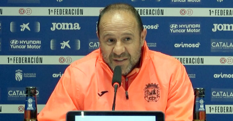 Alfredo Sánchez en su rueda de prensa. Foto: CF Fuenlabrada