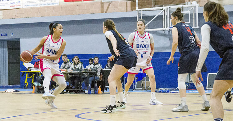 Un momento del duelo entre Milar Córdoba BF y Baxi Ferrol la pasada jornada. Foto: Gabriele Friscia