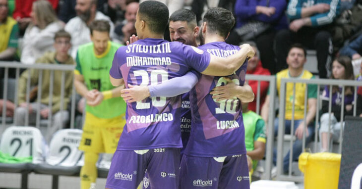 Los jugadores del Córdoba Patrimonio de la Humanidad celebrando un tanto en Jaén. Foto: Córdoba Futsal