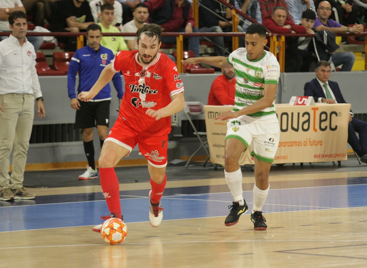 Pulinho en el encuentro contra el JImbee Cartagena en casa. Quizá para el de vuelta pueda regresar a la convocatoria. Foto: Córdoba Futsal