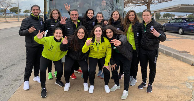 La expedición cajista, feliz tras el triunfo