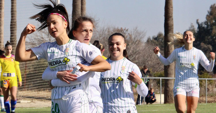 Elisa Tomé celebrando uno de sus dos goles de este encuentro. Foto: CCF