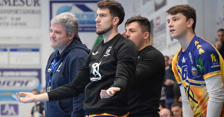 David Estepa y Paco Bustos esperan una buena respuesta de la afición pontana ante Guadalajara.