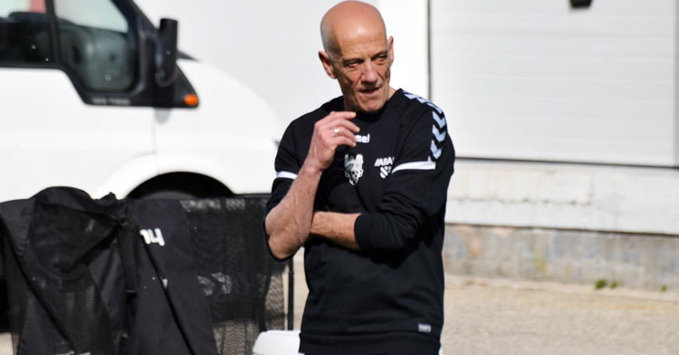 Juan Señor, míster granate. Foto: Pontevedra CF