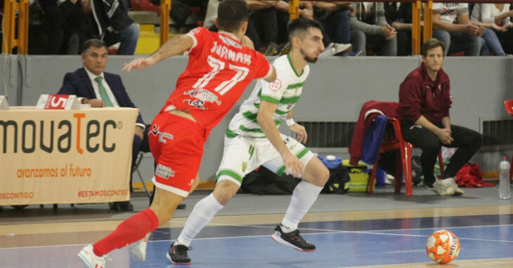 Lucas Bolo iniciando una jugada en el encuentro de ida en Vista Alegre. Foto: Córdoba Futsal