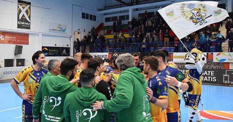La unión del plantel de Ángel Ximénez en busca del triunfo en Logroño.