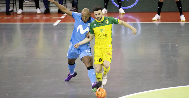 César Velasco con el Jaén Paraíso Interior en la Copa de España. Foto: RFEF