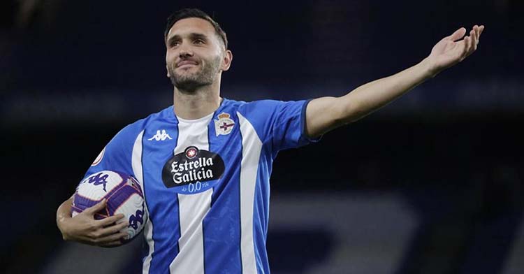 Lucas Pérez celebrando un gol con el Deportivo de La Coruña