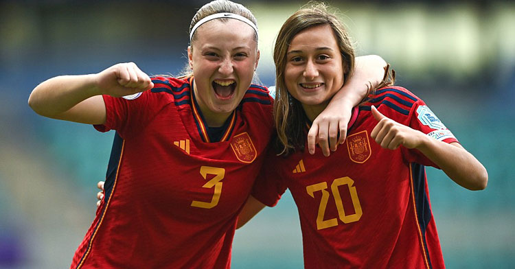 Alba Cerrato, con el 20, en uno de los encuentros de España en este Europeo. Foto: RFEF