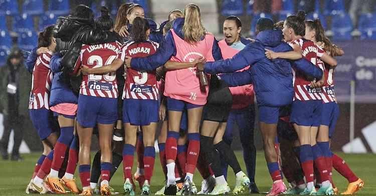 Las jugadoras del Atlético de Madrid celebrando su pase a la final copera. Foto: RFEF