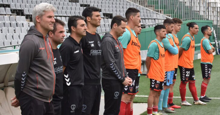 Juanmi Puentenueva en el último partido de la temporada en El Arcángel. Foto: Tino Navas / Salerm Puente Genil