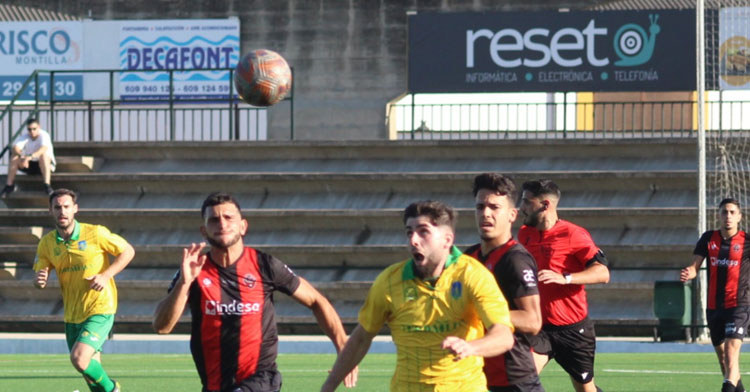 El Montilla tampoco encuentra los resultados con Paco Soto. Foto: Montilla CF