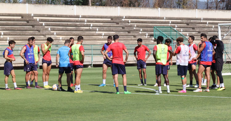 La plantilla cordobesista en uno de los entrenamientos de la semana. Foto: CCF
