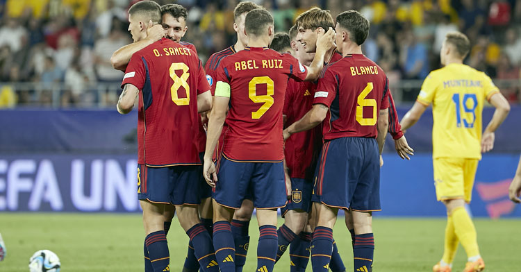 Antonio Blanco y sus compañeros celebrando uno de los goles. Foto: RFEF