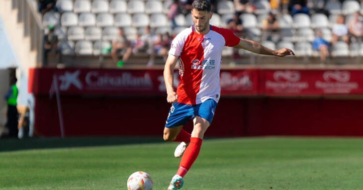 Carlos Albarrán jugando con el Algeciras.